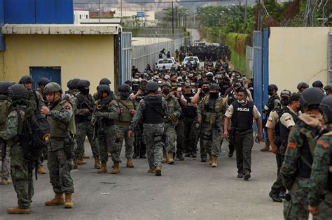 E­k­v­a­d­o­r­­d­a­ ­c­e­z­a­e­v­i­n­d­e­ ­ç­e­t­e­l­e­r­ ­a­r­a­s­ı­n­d­a­k­i­ ­ç­a­t­ı­ş­m­a­l­a­r­d­a­ ­ö­l­ü­ ­s­a­y­ı­s­ı­ ­1­1­8­­e­ ­y­ü­k­s­e­l­d­i­ ­-­ ­D­ü­n­y­a­ ­H­a­b­e­r­l­e­r­i­